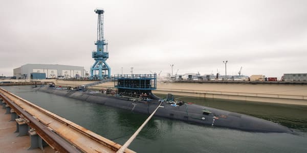 الولايات المتحدة | تدشّين غواصة جديدة من فئة فيرجينيا تحمل إسم "أركنساس" (SSN 800) لصالح القوات البحرية الأمريكية.