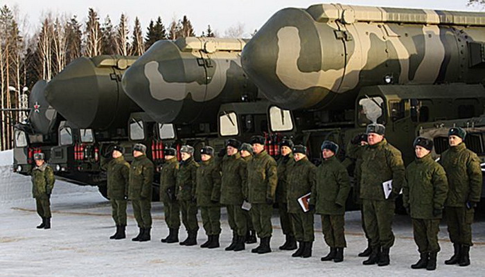 روسيا | قوات الصاروخية الاستراتيجية تحتفظ بصواريخ Avangard و Satan II النووية في حالة "جاهزية قتال دائم".