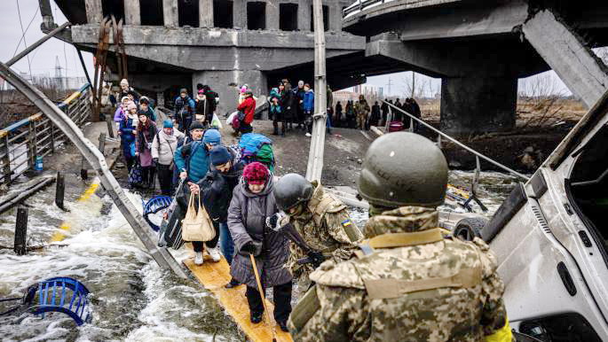 أوكرانيا | الجيش الروسي يعلن عن فتح ممر إنساني لإجلاء المدنيين من مصنع “آزوت” في 15 يونيو.