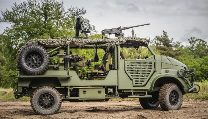 هولندا | شركة Dutch Military Vehicles تقدم المركبة العسكرية الهولندية الجديدة أناكوندا4x4 Anaconda SOF .