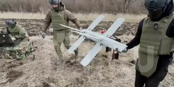 أوكرانيا | إستنساخ ذخيرة لانسيت الانتحارية الروسية بدون طيار Lancet loitering munitions.