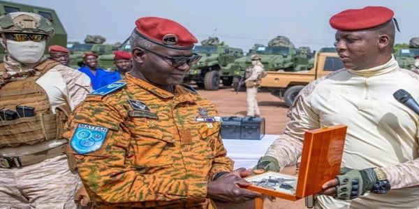 بوركينا فاسو | مساعدات عسكرية صينية ومركبات مدرعة إضافية لتعزيز القوات المسلحة الوطنية.