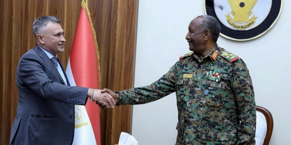 السودان | الكشف عن مسودة اتفاق روسي سوداني يمنح روسيا قاعدة عسكرية على البحر الأحمر.