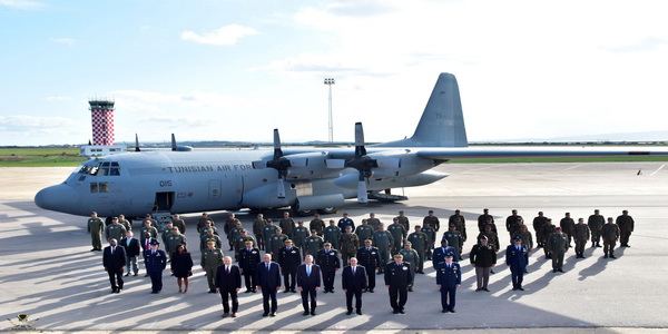 تونس | جيش الجو يتسلم طائرة نقل نوع بوينغ C130H من فائض الجيش الأمريكي.