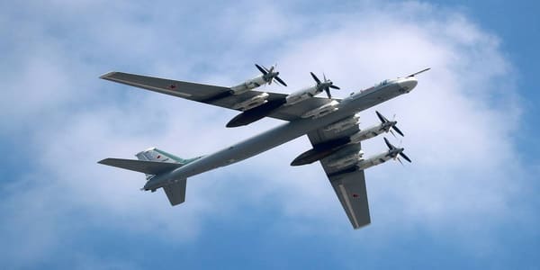 روسيا | قاذفات روسية من طراز Tu-95 تنفذ مهمة مدتها 8 ساعات فوق البحار الرئيسية.