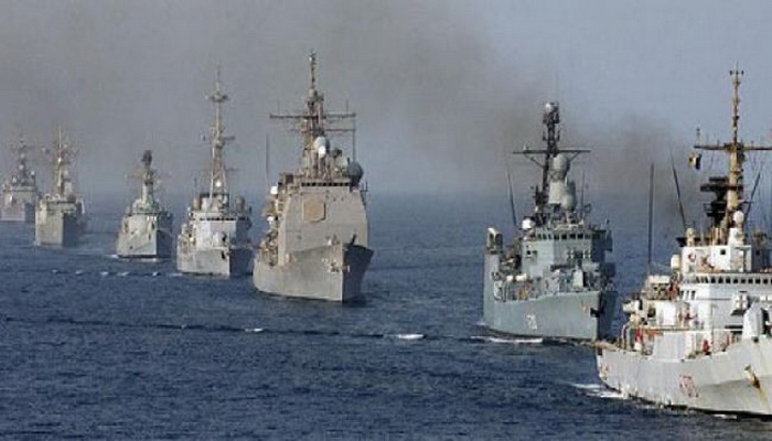 أسطول الشمال الروسي يجري عملية إنزال وحدات مدرعة بحرياً على السواحل الروسية