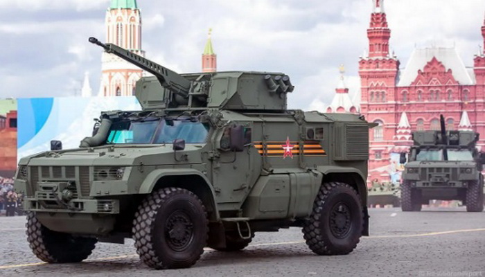 روسيا | شركة Rosoboronexport تقدم محطة أسلحة قوية تعمل بالتحكم عن بعد 32V01 (RCWS).