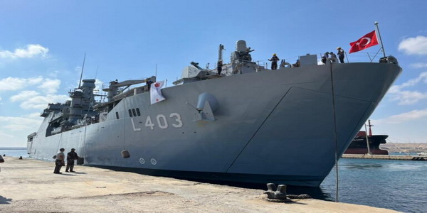 ليبيا | سفن البحرية التركية تساهم في عمليات الإنقاذ والدعم والمساندة في مناطق شرق ليبيا.