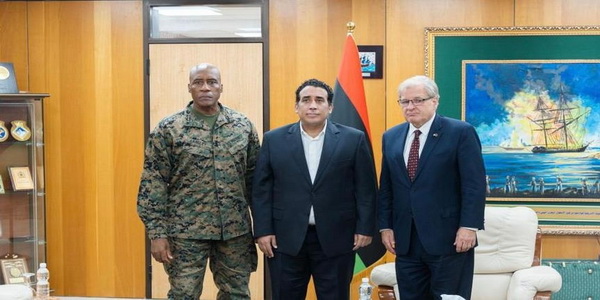 ليبيا | رئيس المجلس الرئاسي يستقبل قائد القيادة العسكرية الأمريكية في إفريقيا "أفريكوم".     