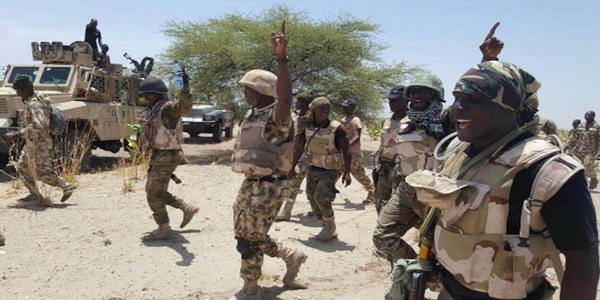 النيجر | الجيش يعتقل مجموعة مؤلفة من  1400 من أتباع حركة بوكو حرام الجهادية النيجيرية.